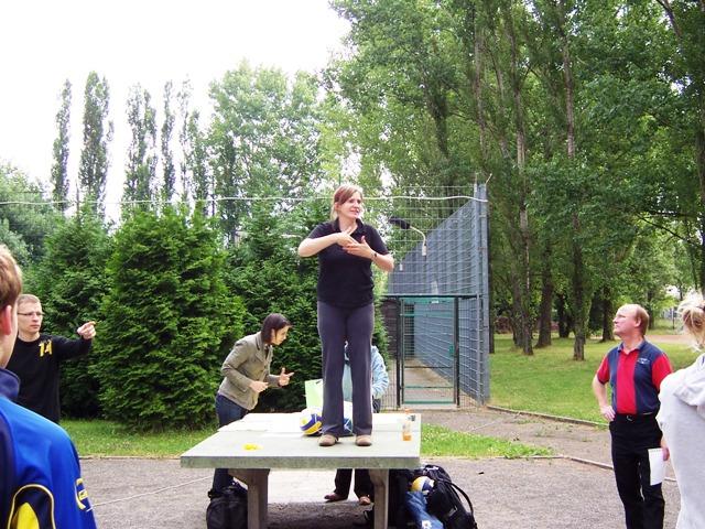 Beachturnier_Chemnitz (2).JPG - Auch die Spielregeln wurden uns noch einmal genau erklärt.